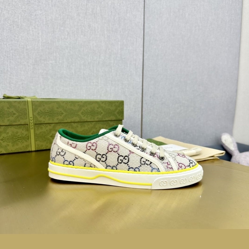 G*u*i casual shoes